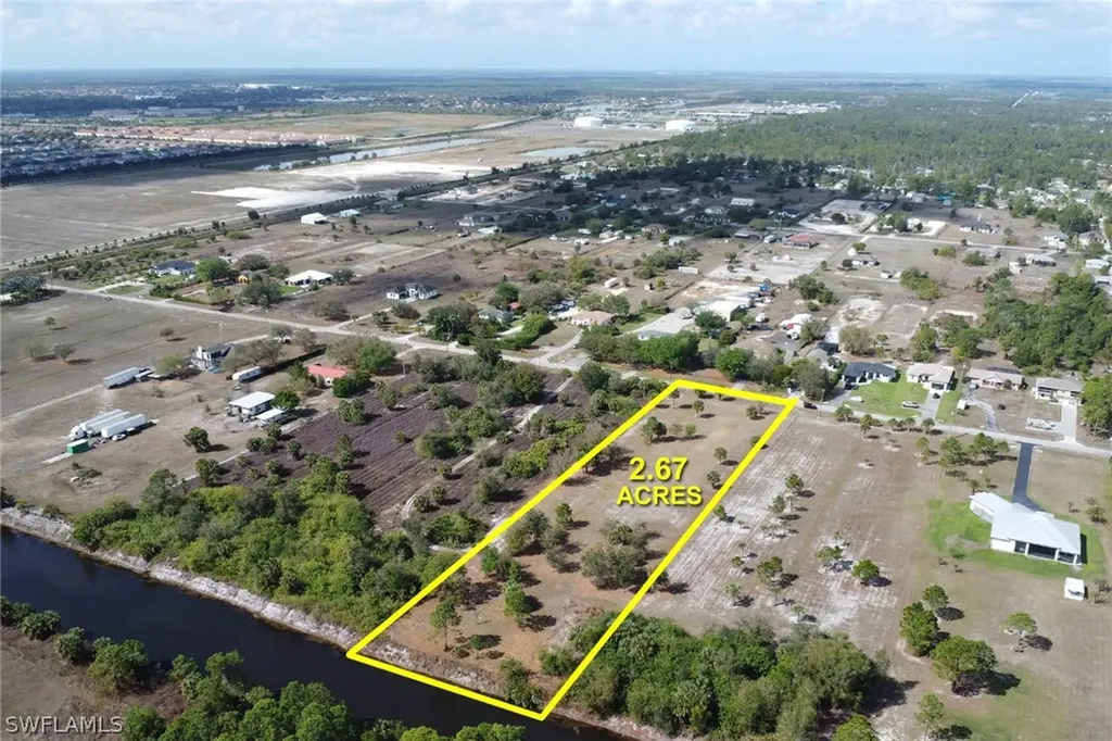 Xxxx 22nd Street NE Naples FL 34120