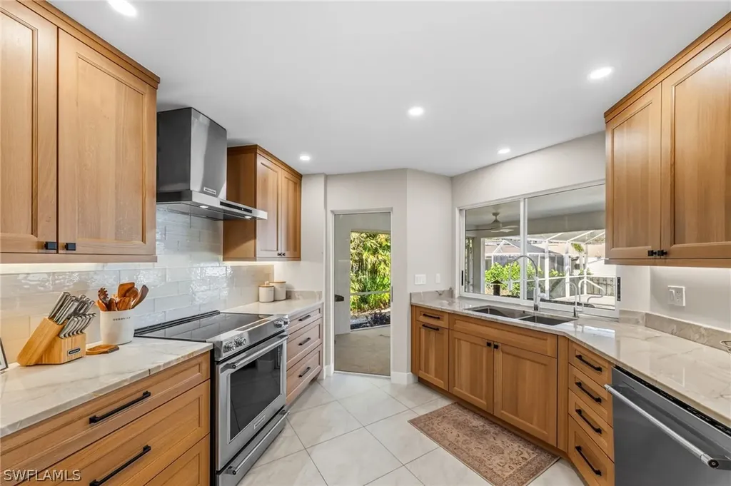 4724 Riverside Drive Estero FL 33928