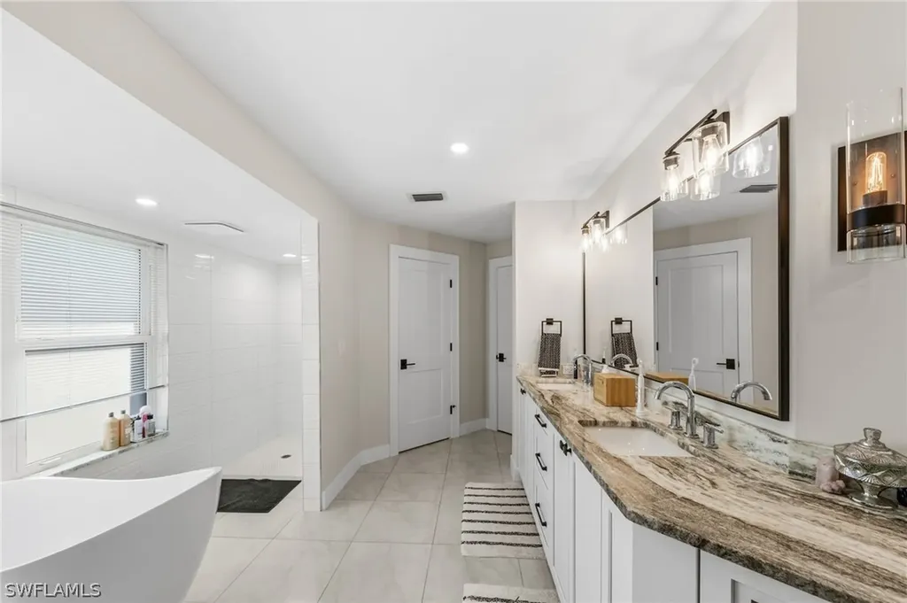 4724 Riverside Drive Estero FL 33928