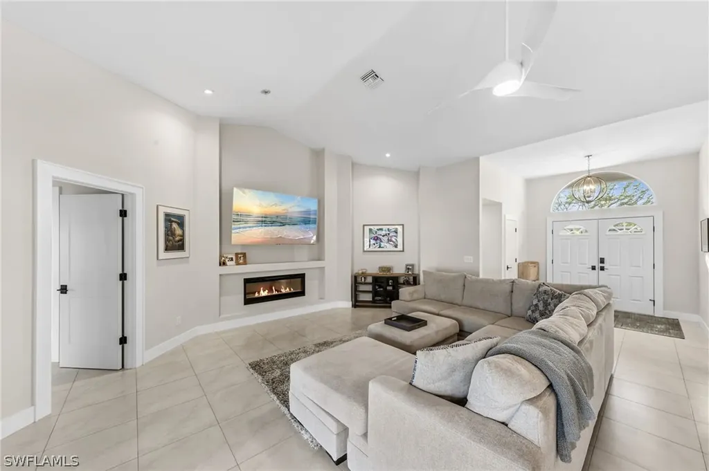 4724 Riverside Drive Estero FL 33928