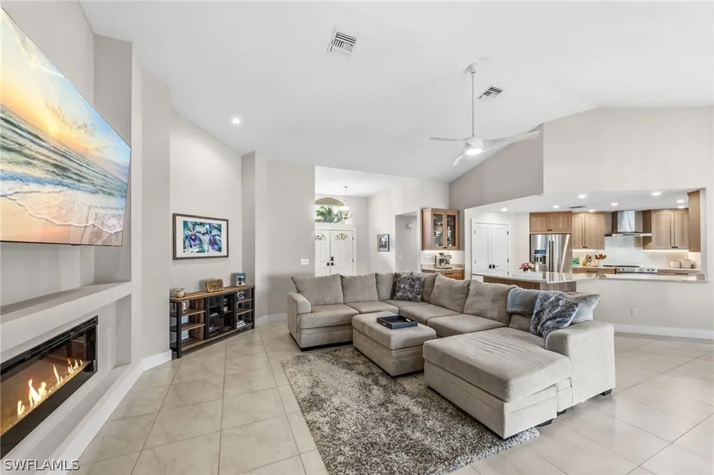 4724 Riverside Drive Estero FL 33928