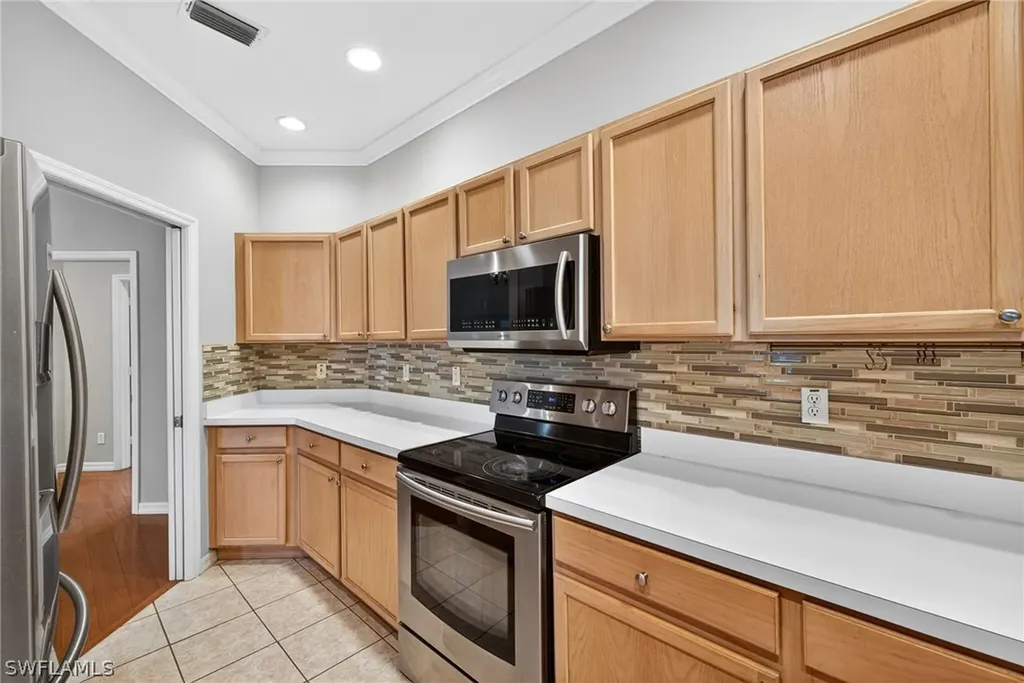 599 Crossfield Circle Naples FL 34104