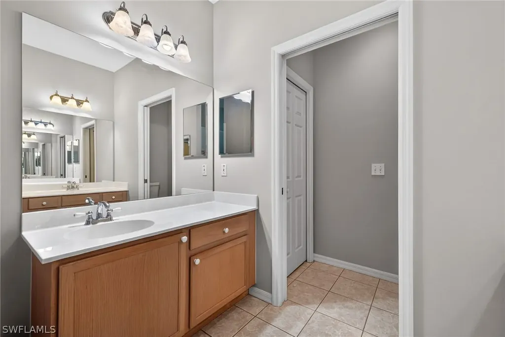 599 Crossfield Circle Naples FL 34104