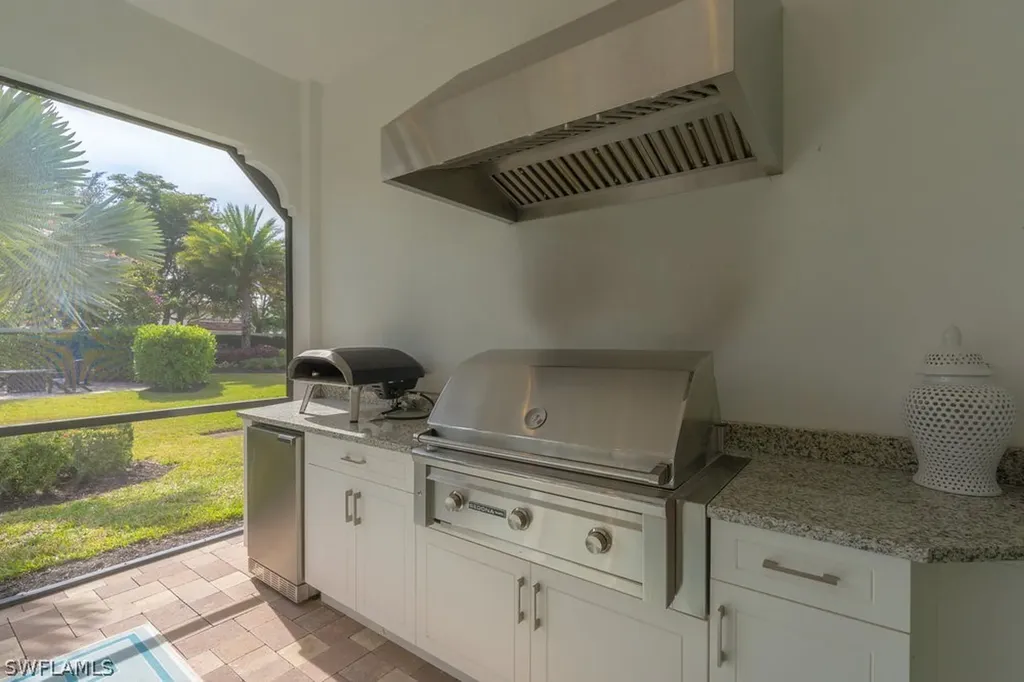 16366 Corsica Way Naples FL 34110