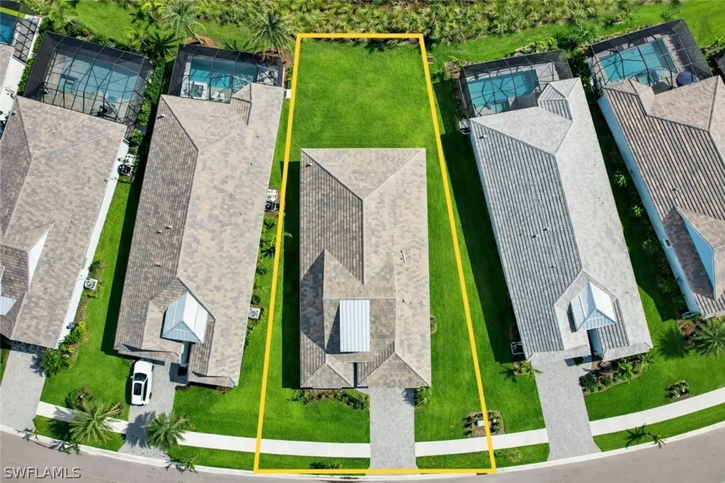 8850 Calypso Court Naples FL 34112
