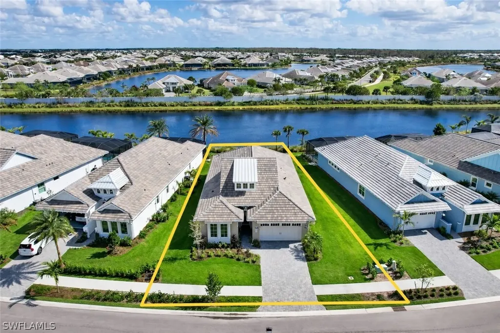 8850 Calypso Court Naples FL 34112