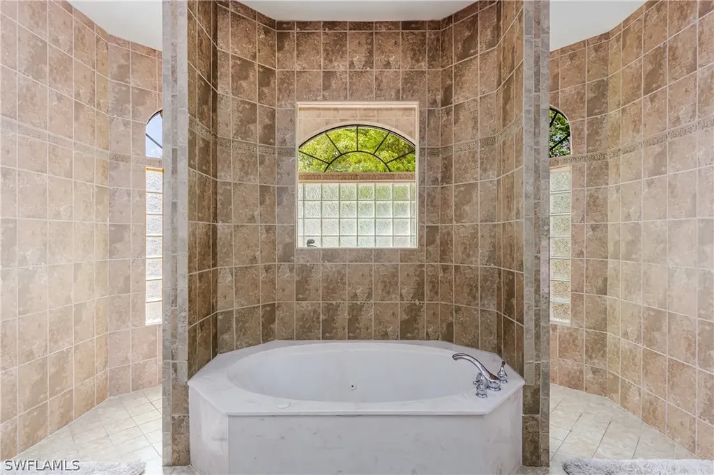 3901 60th Avenue NE Naples FL 34120