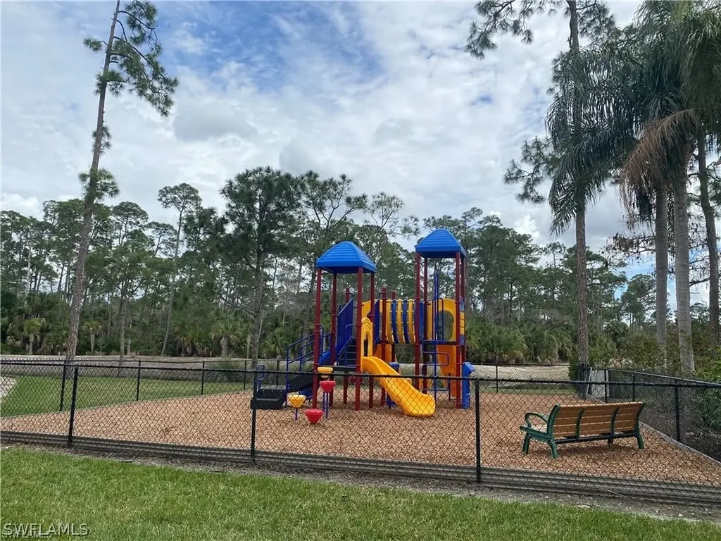5070 Cedar Springs Drive Naples FL 34110