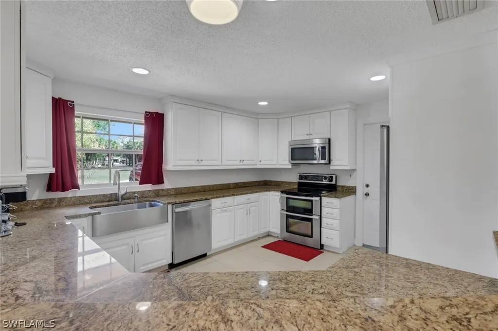 501 11th Street NW Naples FL 34120