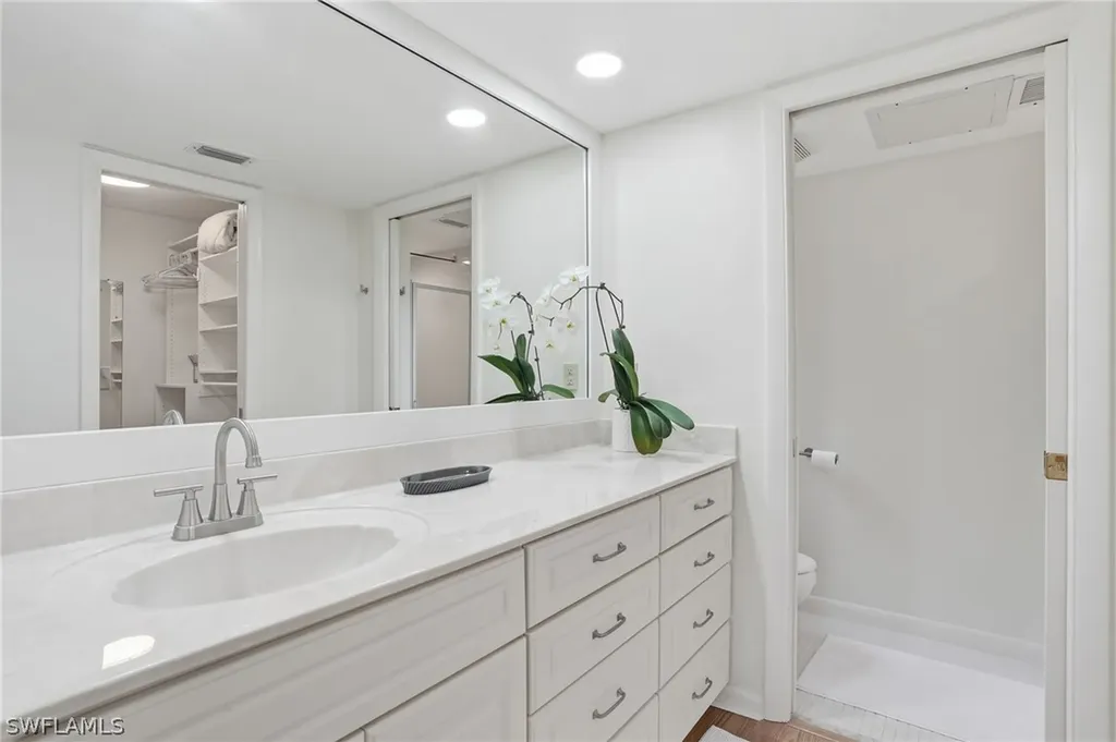 3300 Binnacle Drive Naples FL 34103