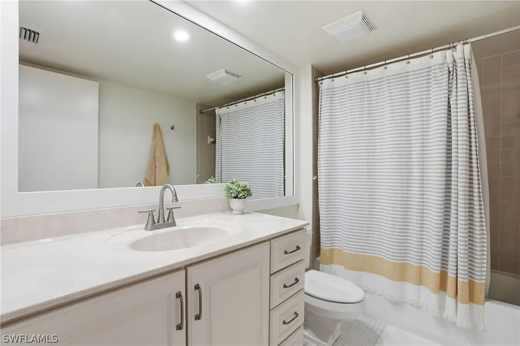 3300 Binnacle Drive Naples FL 34103