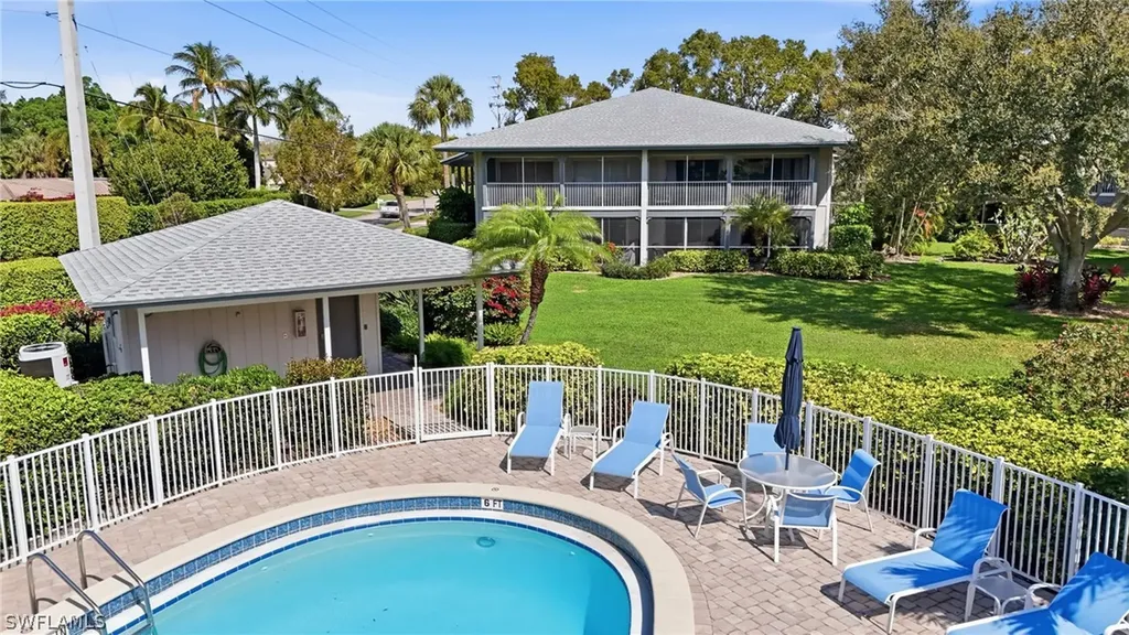 3300 Binnacle Drive Naples FL 34103