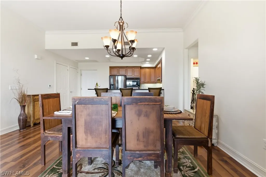 2748 Tiburon Boulevard E Naples FL 34109