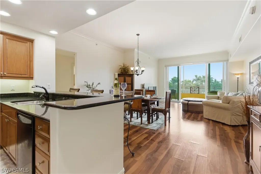 2748 Tiburon Boulevard E Naples FL 34109