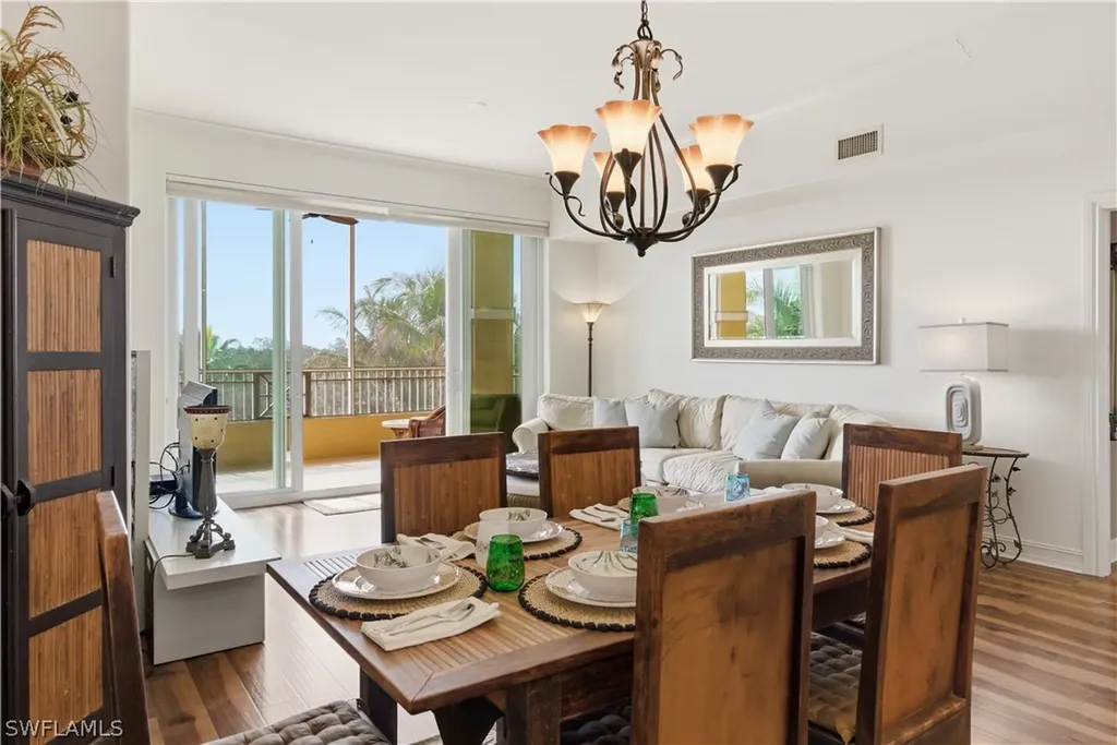 2748 Tiburon Boulevard E Naples FL 34109