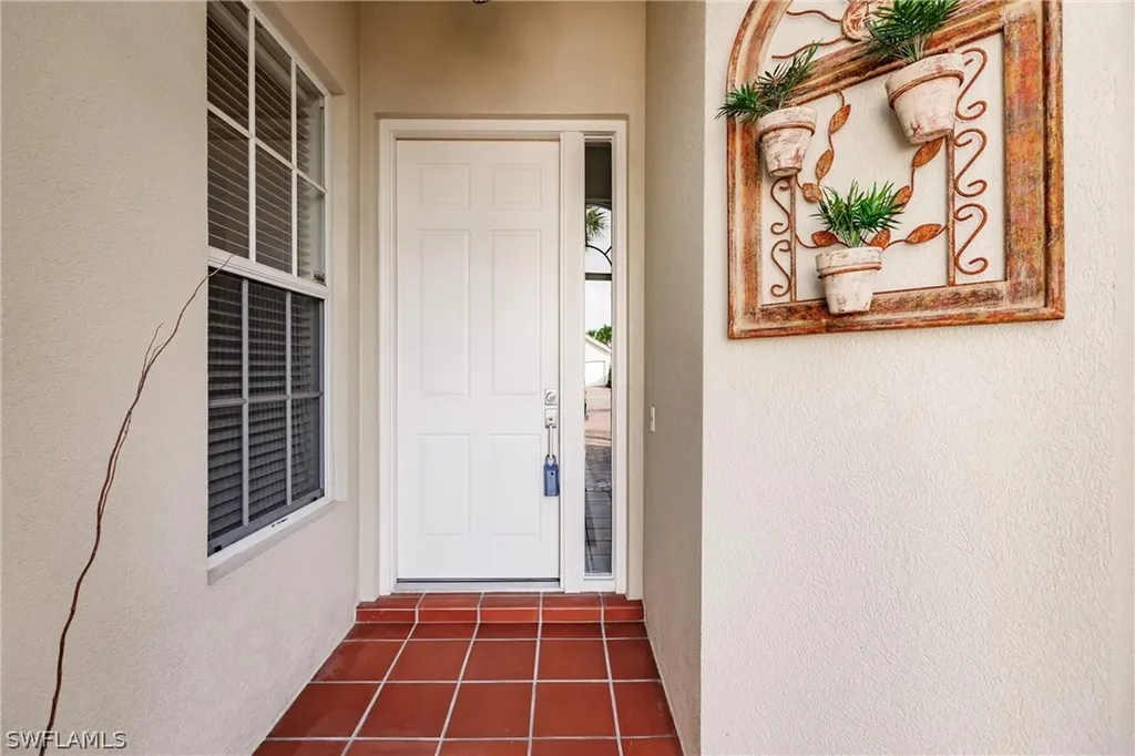 4352 Montalvo Court Naples FL 34109