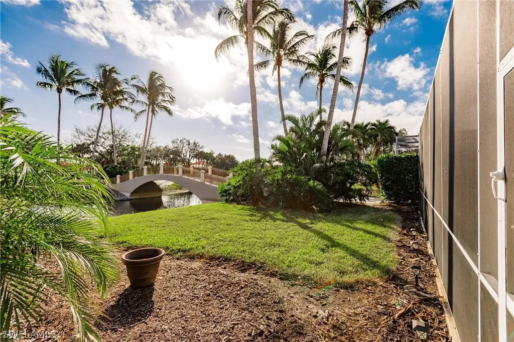 4352 Montalvo Court Naples FL 34109