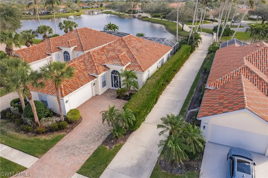 4352 Montalvo Court Naples FL 34109