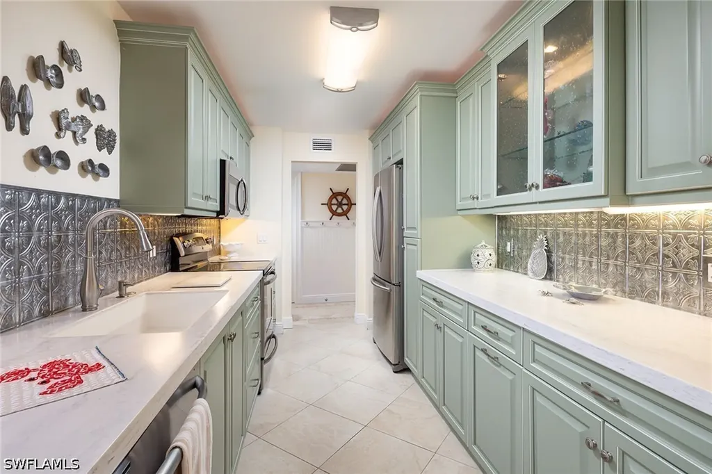 4005 Gulf Shore Boulevard N Naples FL 34103