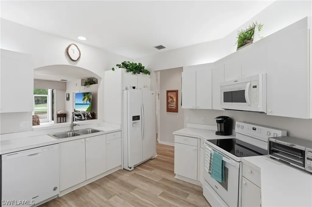 5685 Heron Lane Naples FL 34110