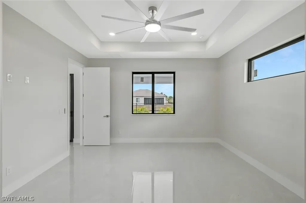 909 SW 11th Court Cape Coral FL 33991