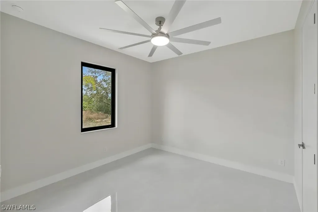 909 SW 11th Court Cape Coral FL 33991