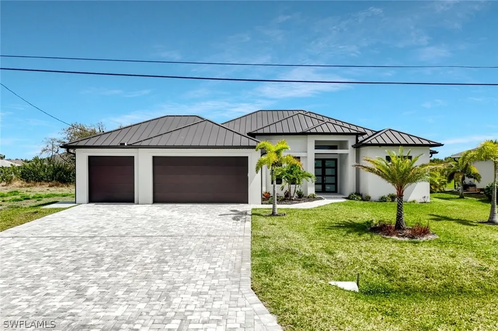 909 SW 11th Court Cape Coral FL 33991