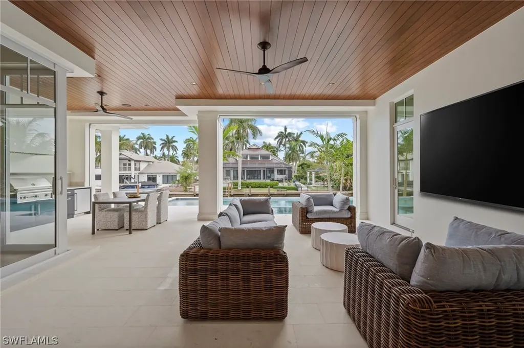 408 16th Avenue S Naples FL 34102