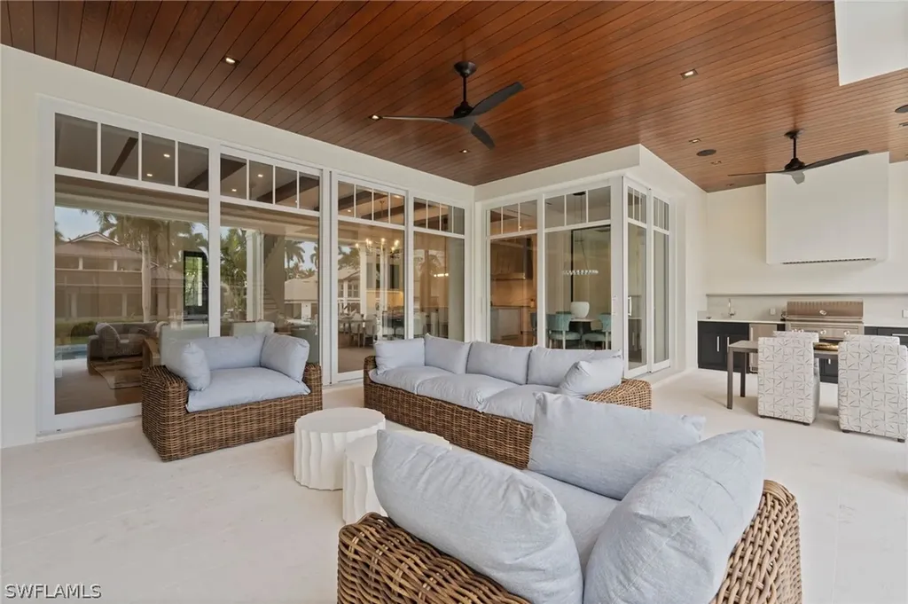 408 16th Avenue S Naples FL 34102