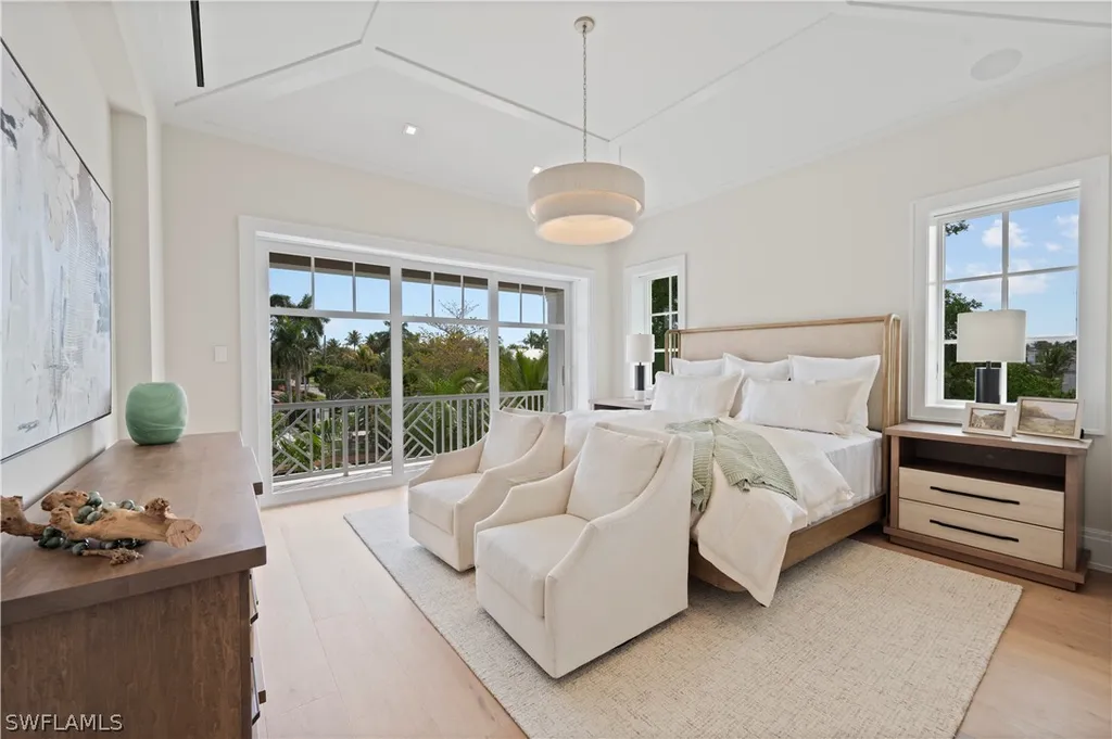 408 16th Avenue S Naples FL 34102