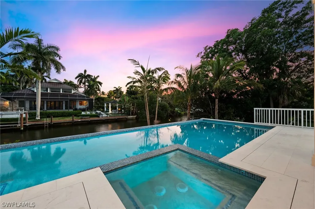 408 16th Avenue S Naples FL 34102