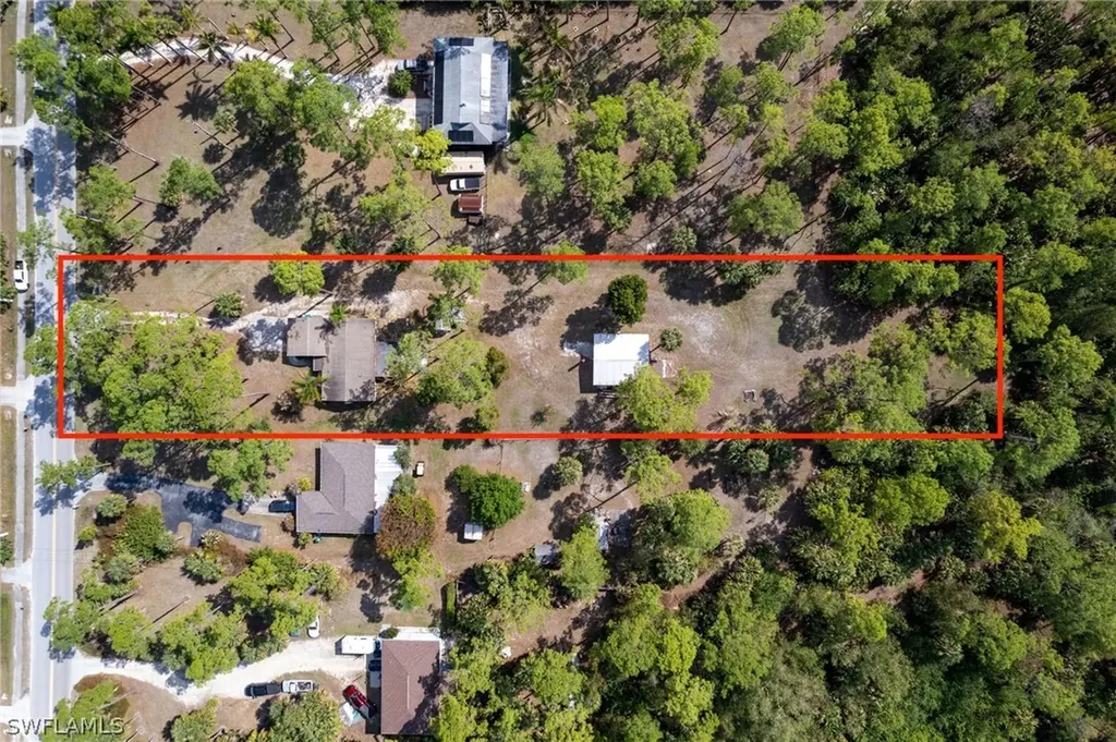 Naples FL, 465 5TH Street SW