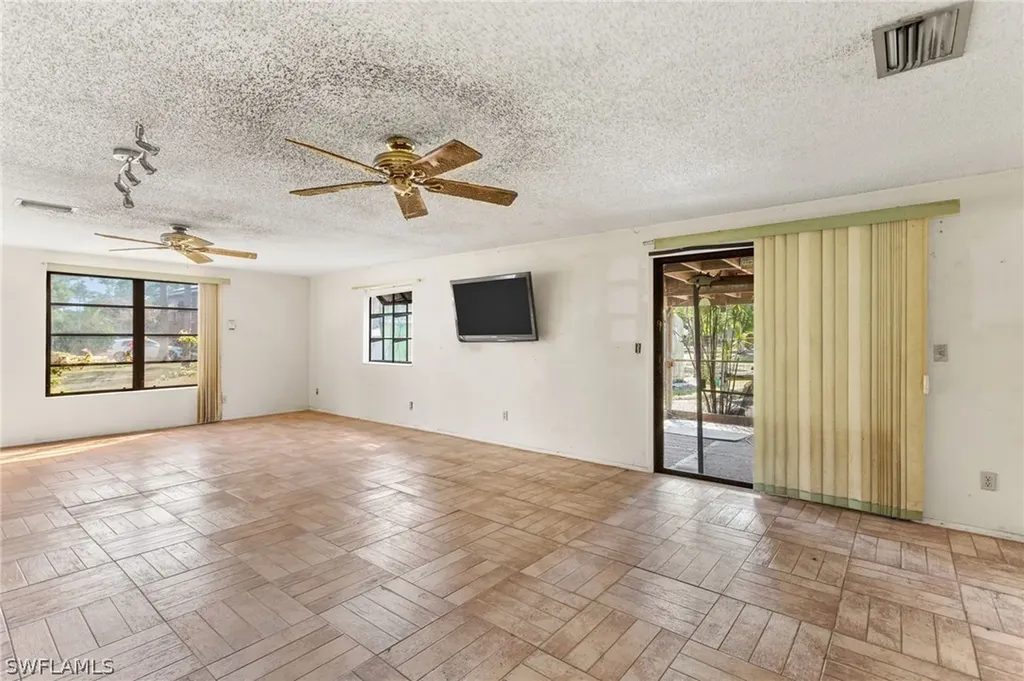 465 5th Street SW Naples FL 34117