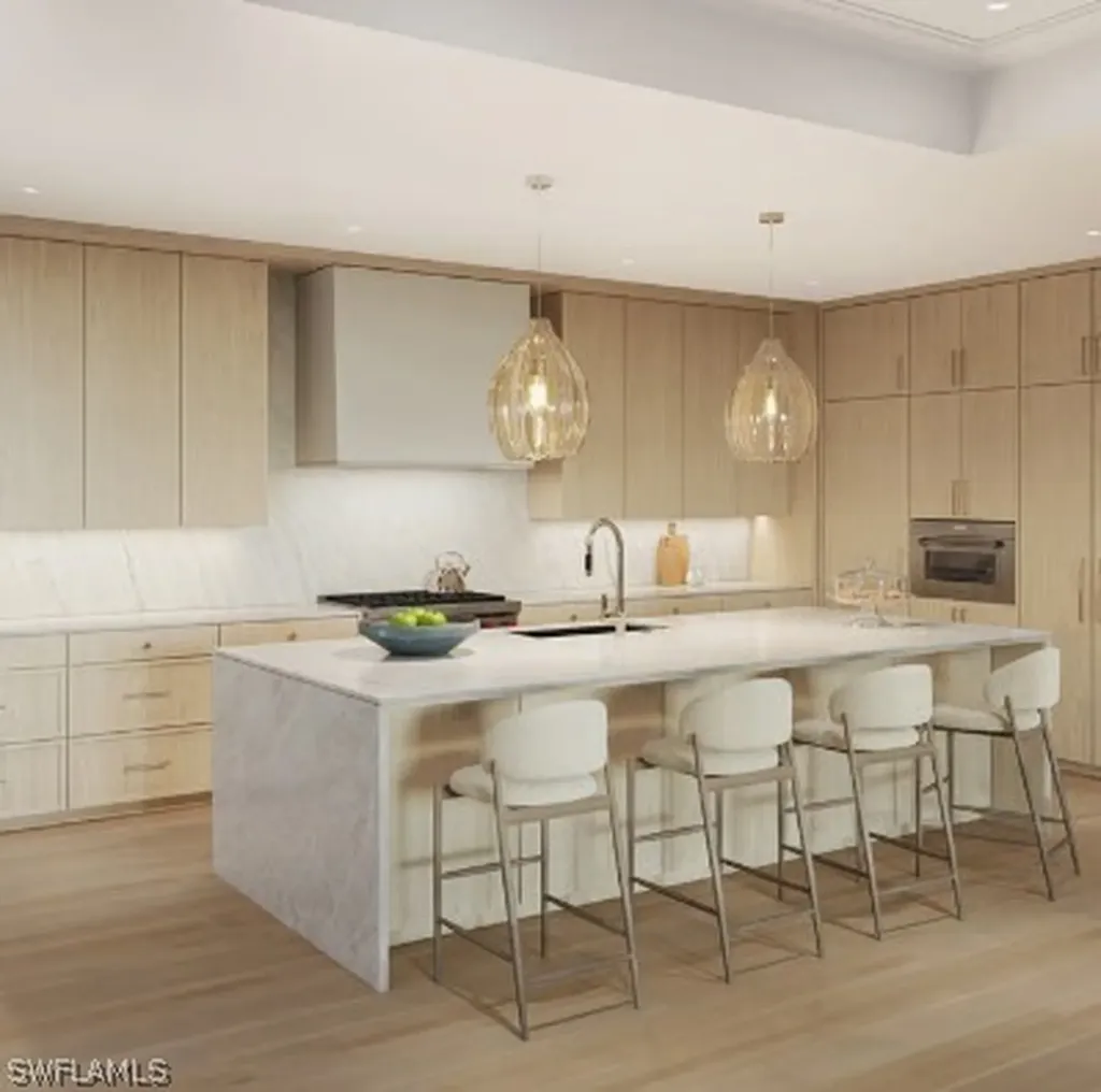 2020 Gulf Shore Boulevard N Naples FL 34102