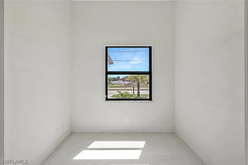 913 Embers Parkway W Cape Coral FL 33993