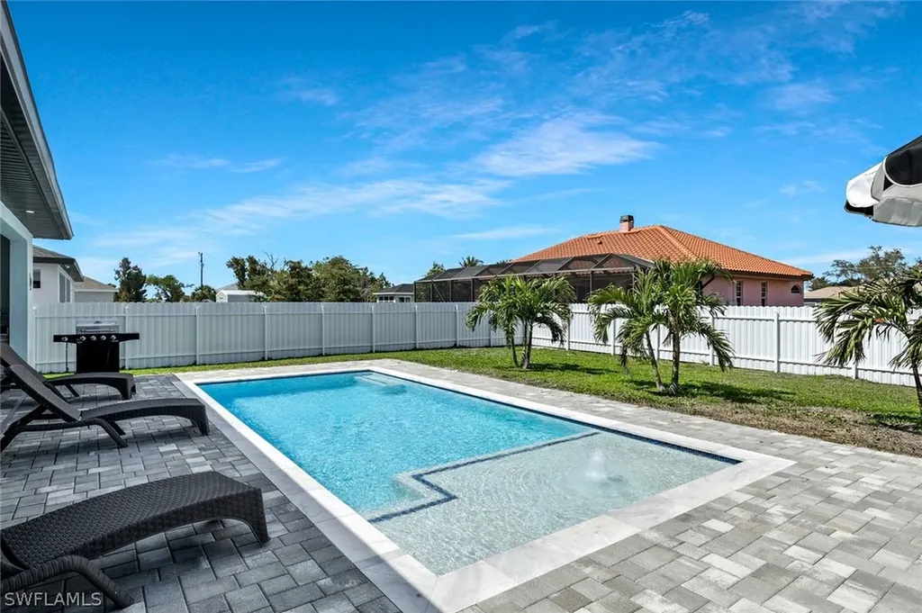 913 Embers Parkway W Cape Coral FL 33993