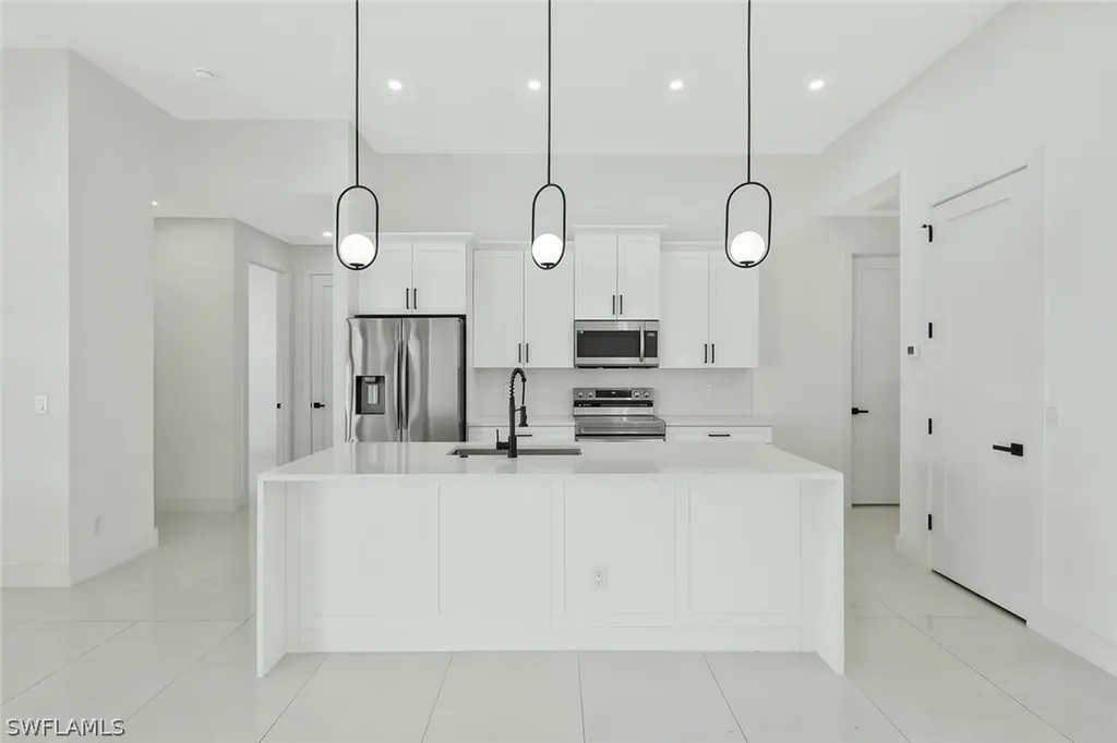913 Embers Parkway W Cape Coral FL 33993