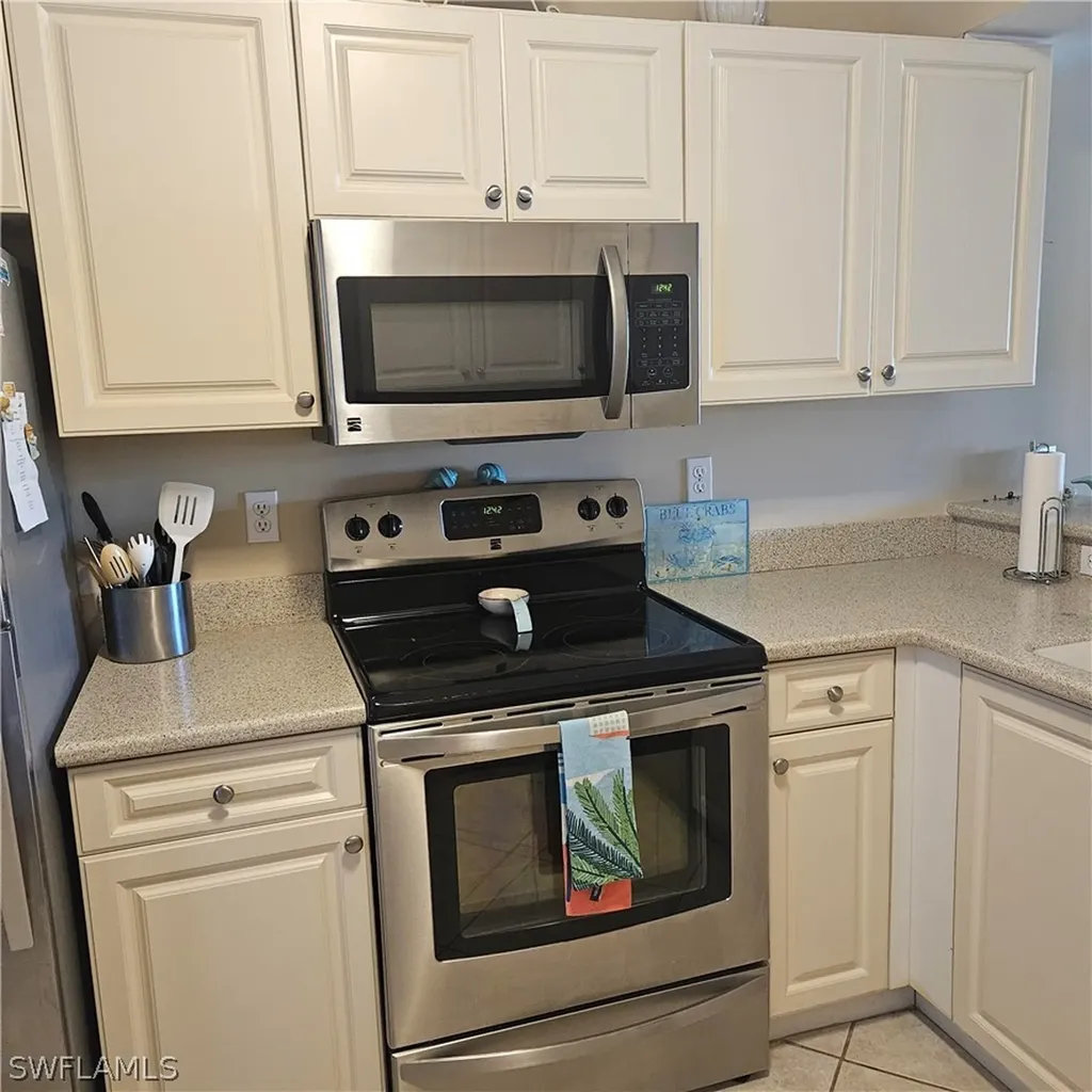 915 New Waterford Drive Naples FL 34104