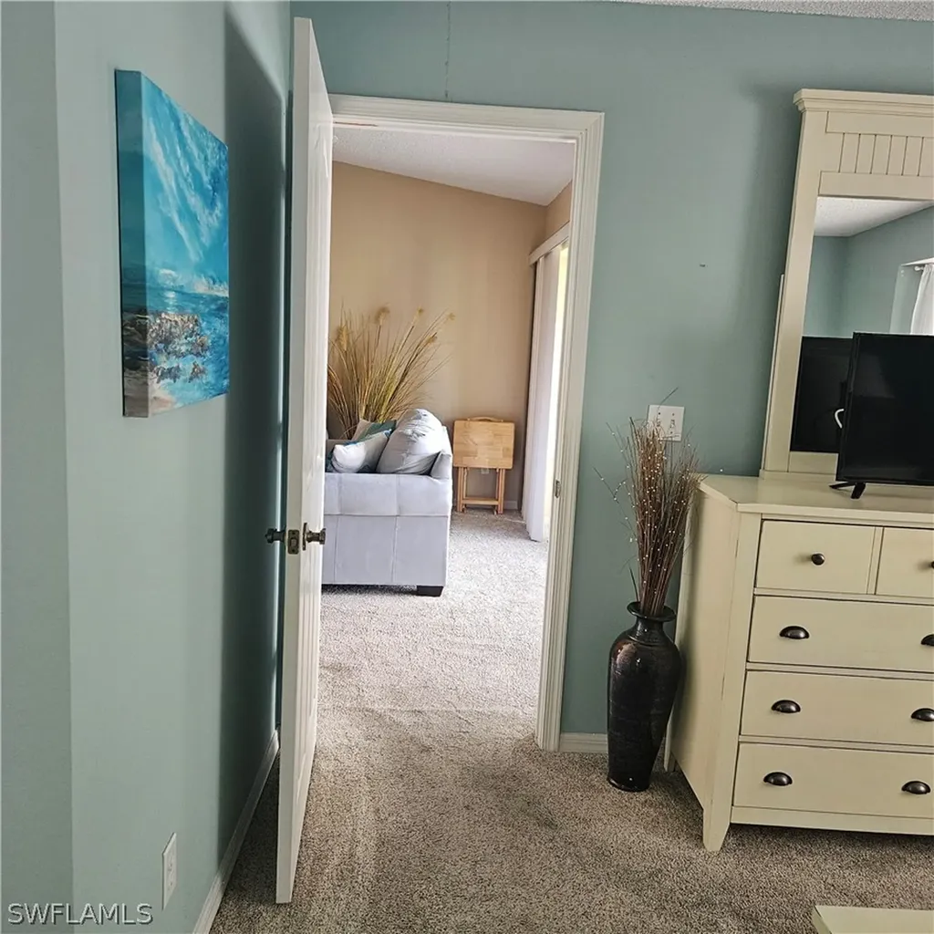 915 New Waterford Drive Naples FL 34104
