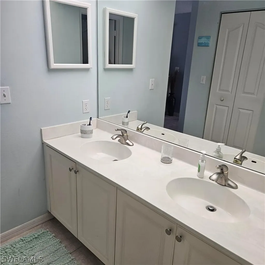 915 New Waterford Drive Naples FL 34104