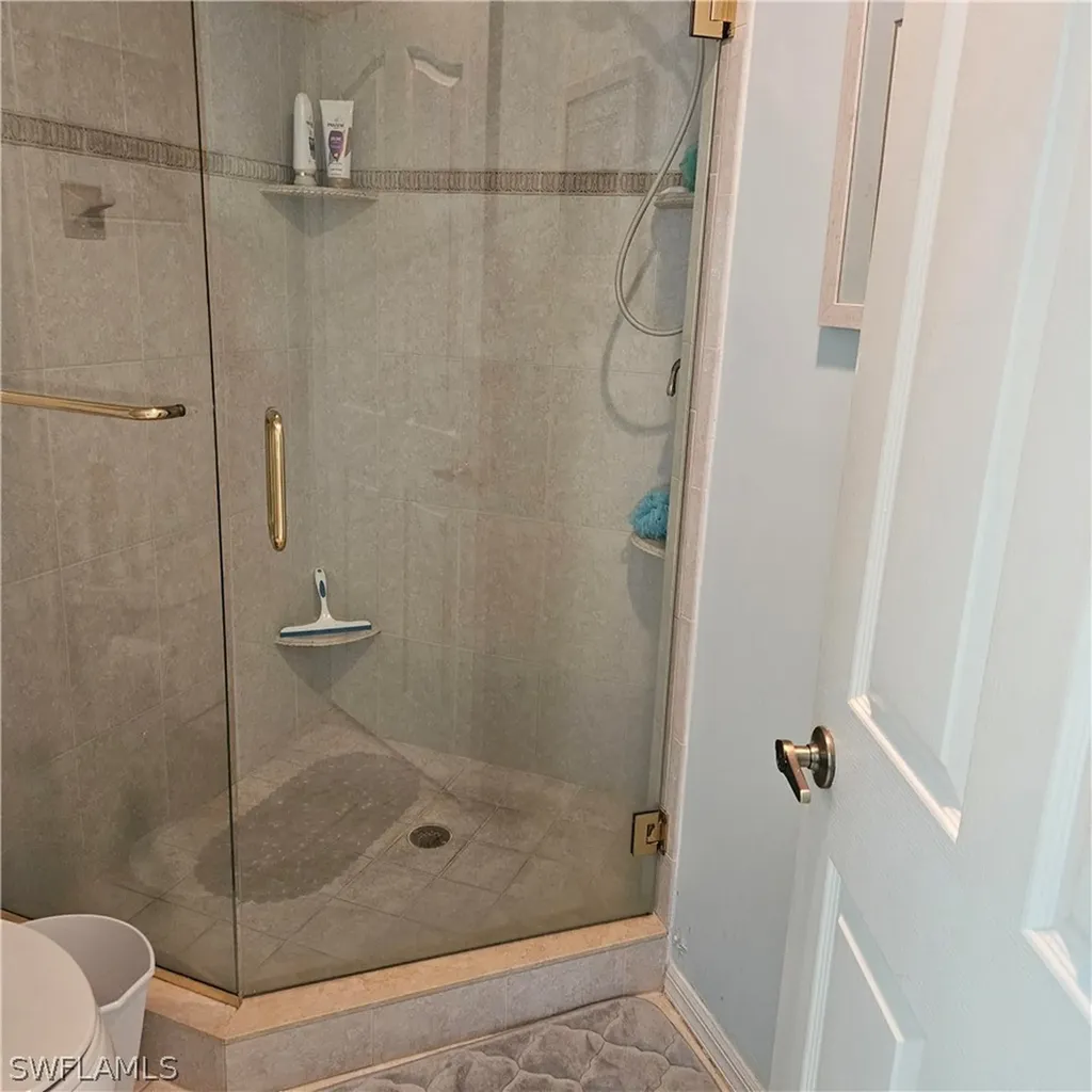 915 New Waterford Drive Naples FL 34104