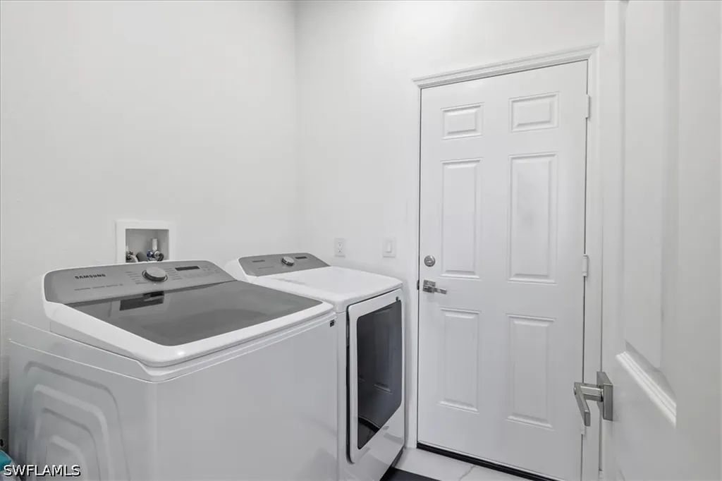 3705 Kelsey Street Fort Myers FL 33905