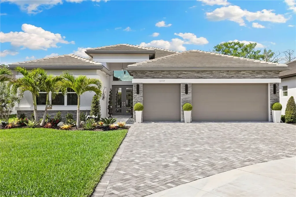 12097 Eucalyptus Way Naples FL 34120