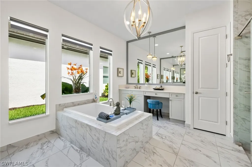 12097 Eucalyptus Way Naples FL 34120