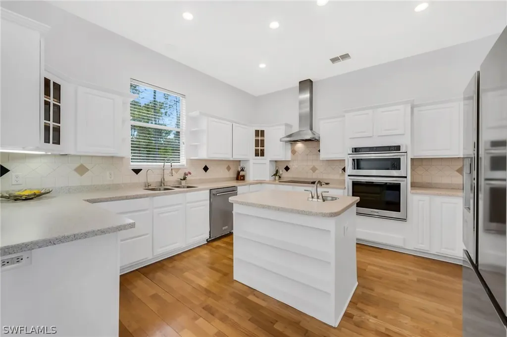 5790 Standing Oaks Lane Naples FL 34119