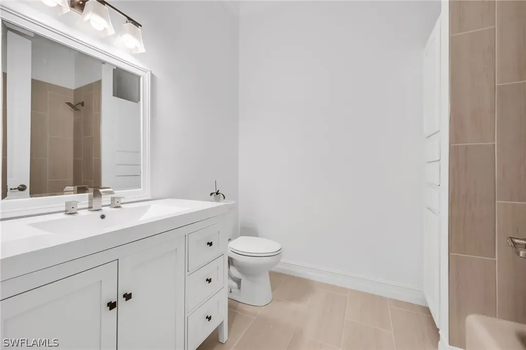 5790 Standing Oaks Lane Naples FL 34119