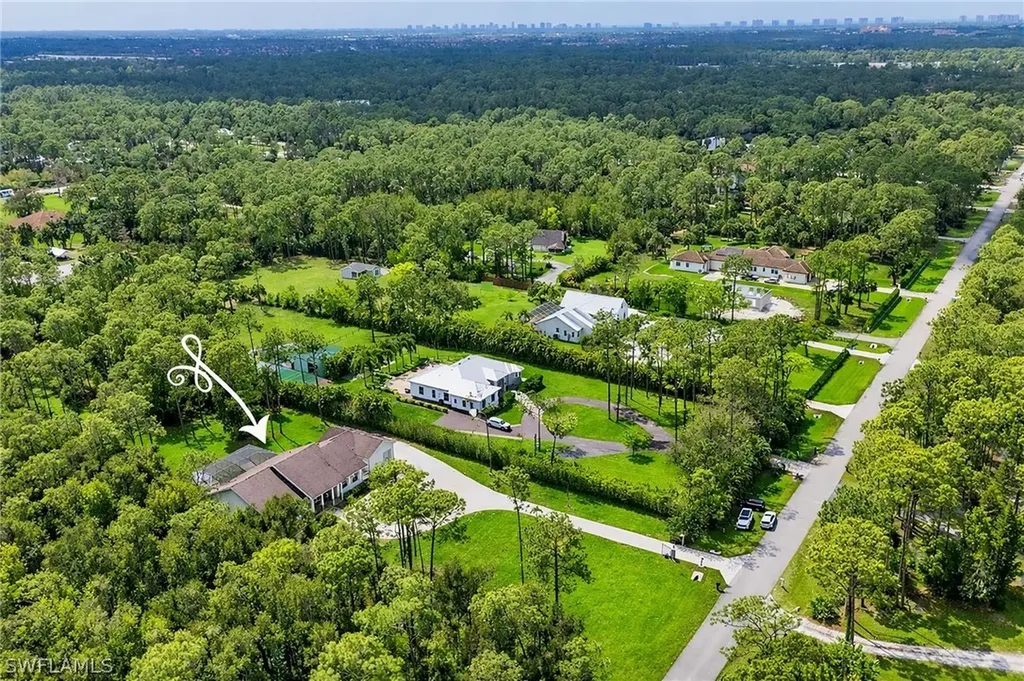5790 Standing Oaks Lane Naples FL 34119