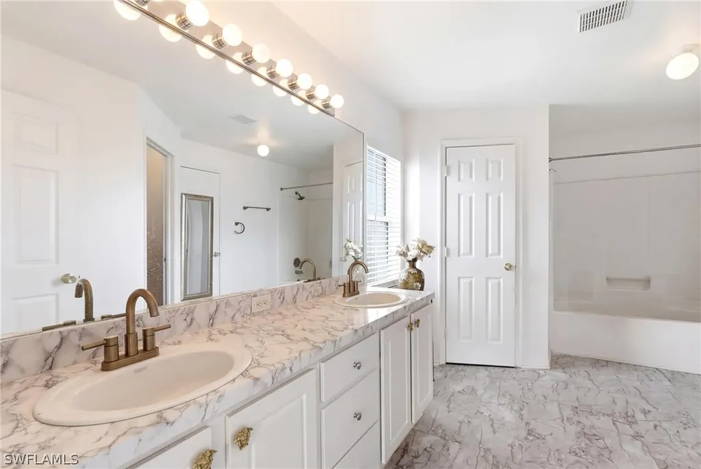 2009 NE 13th Place Cape Coral FL 33909