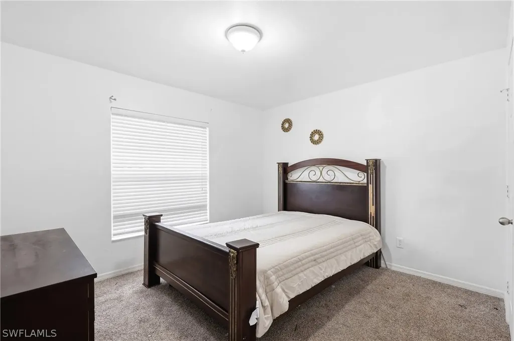 2009 NE 13th Place Cape Coral FL 33909