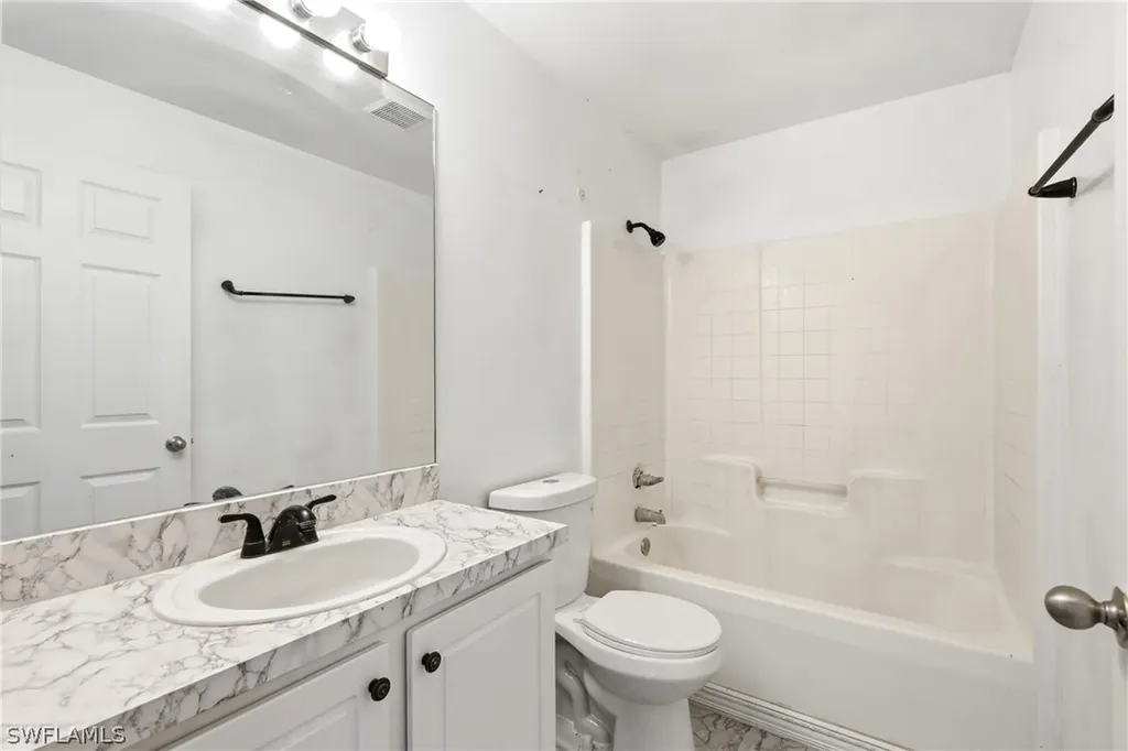 2009 NE 13th Place Cape Coral FL 33909